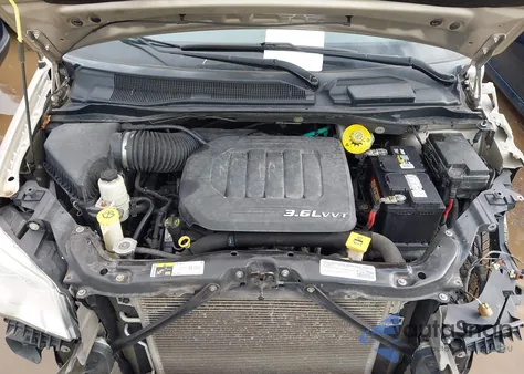 2015 Chrysler Town & Country Touring из США, поврежденный, VIN 2C4RC1BG3FR505219